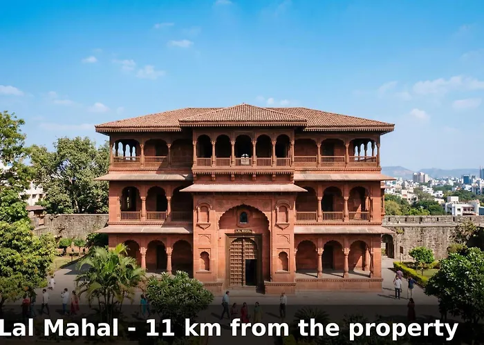 Super Townhouse Balewadi High Street
