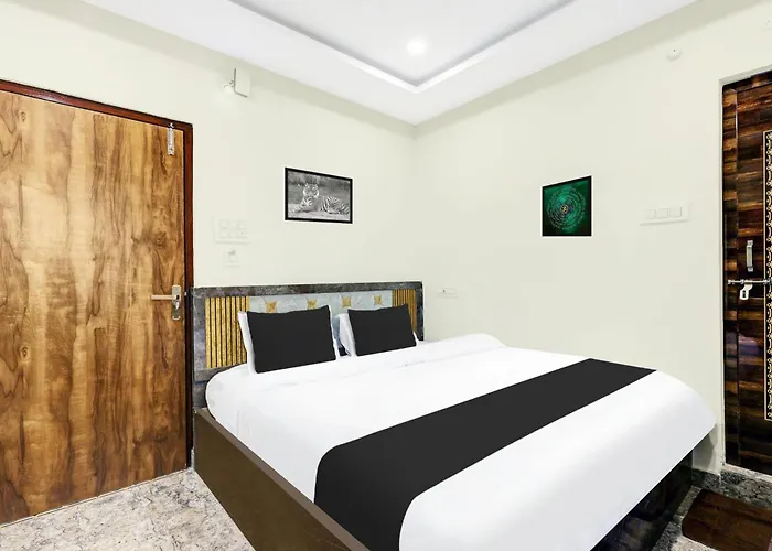 Super Hotel O Vizianagaram Near Railway Station