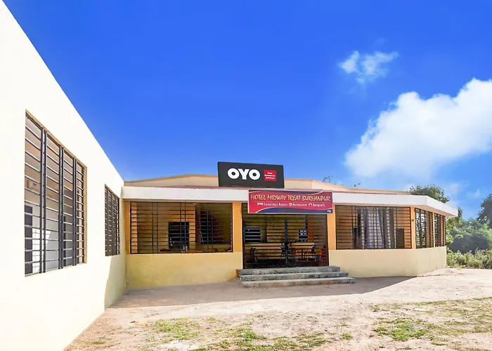 Hotel O Midwaytreat Burhanpur
