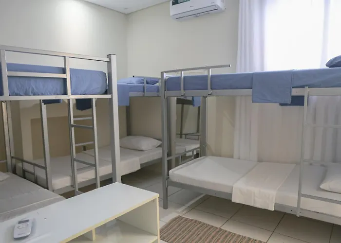 Hostel Castell Di Madre