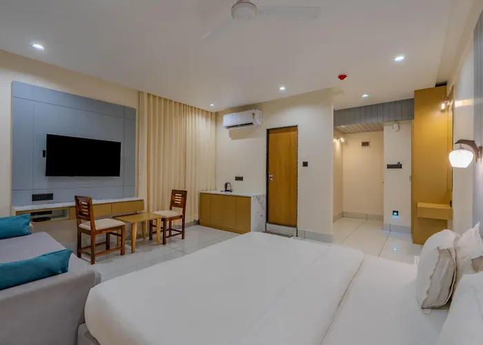 Hotel Monville Akota