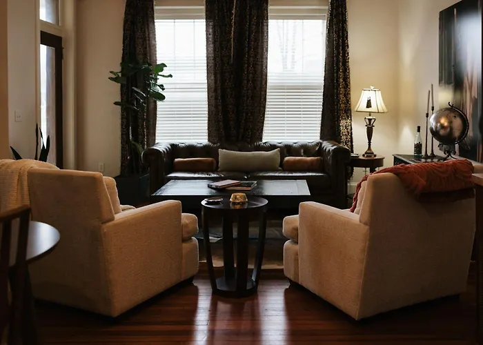 The Grand Lux Inn