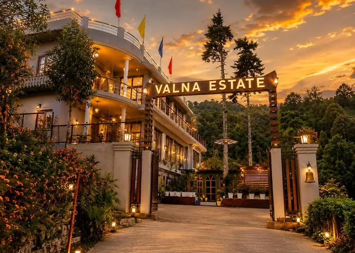 Hotel Valna Estate Himalyan View Kausani