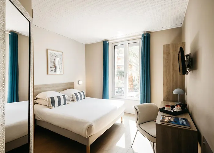 Hotel Le Petit Castel