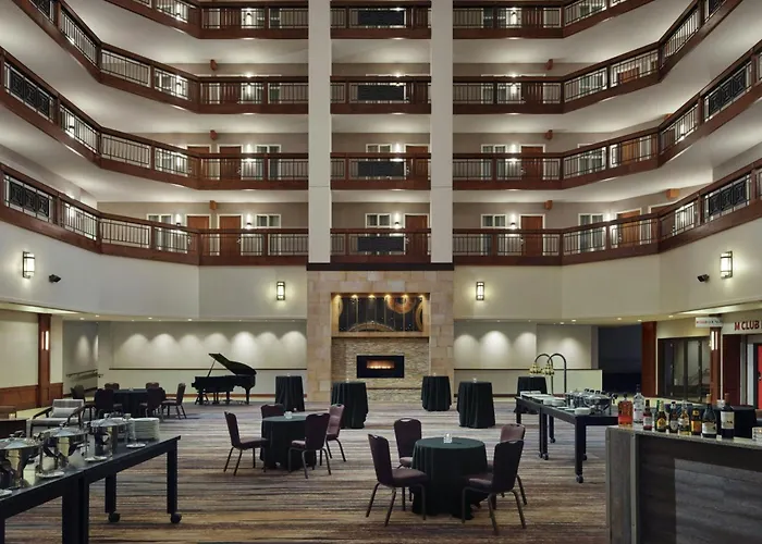 Minneapolis Marriott Northwest Hotel & Conference Center