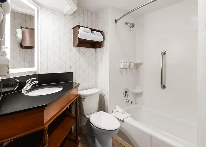 Wingate By Wyndham Cranberry