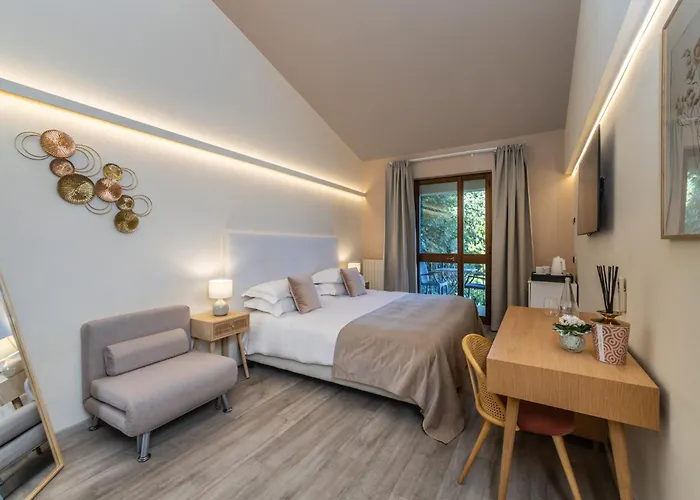Hotel Meandro - Lake View