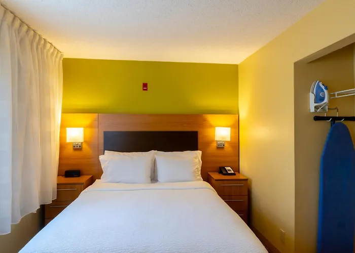 Candlewood Suites Bedford - Fort Worth By Ihg