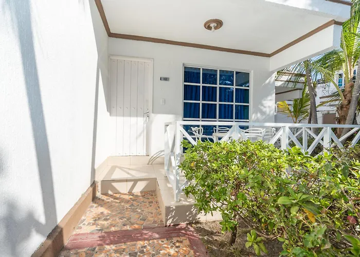 Hotel Tropical Inn