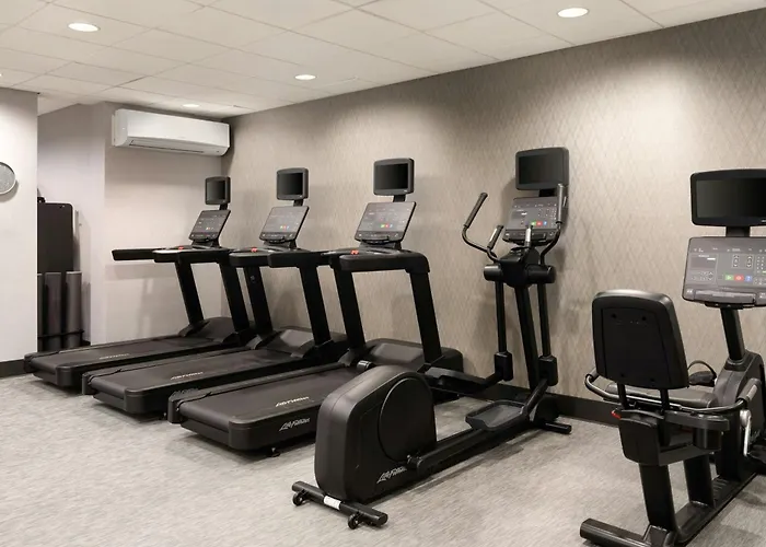 Courtyard By Marriott Boston Brookline