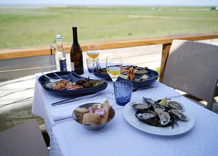Logis Hotel Le Bretagne
