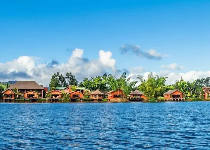 Lac Hotel Sahambavy