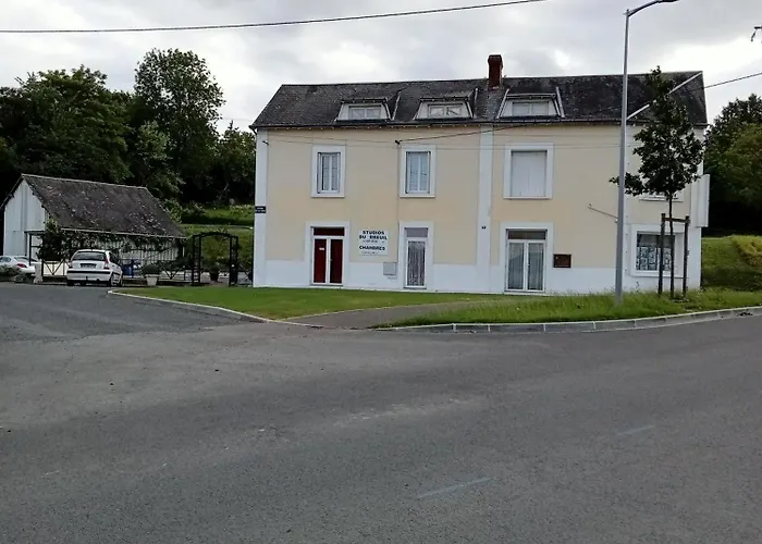 Hotel De La Gare Studios Du Breuil