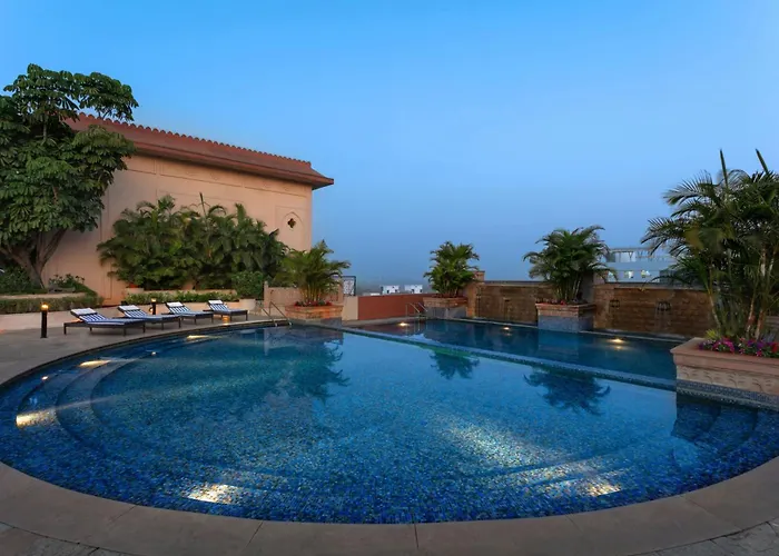 Sheraton Grand Pune Bund Garden Hotel