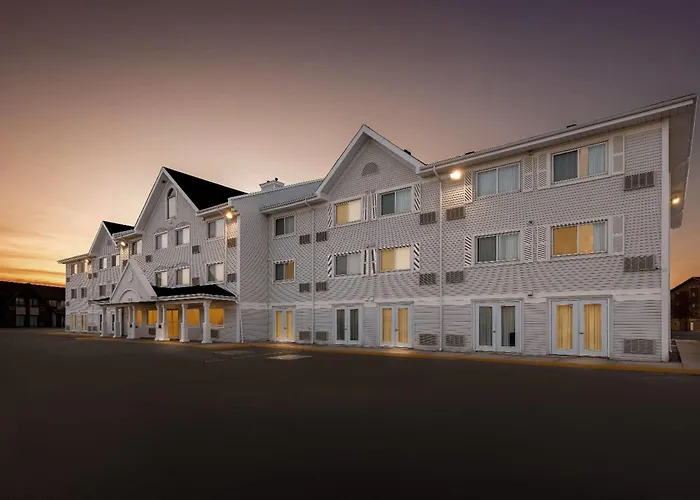 Travelodge Suites By Wyndham Regina - Eastgate Bay