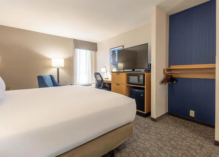 Drury Inn & Suites St. Louis Airport
