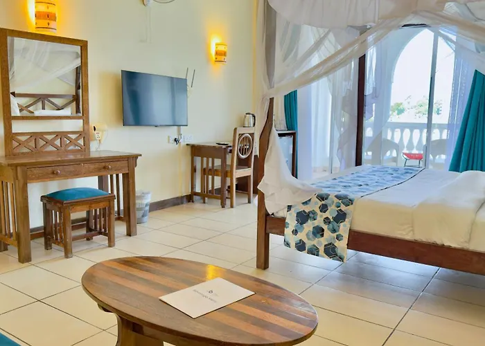 Cityblue Creekside Hotel & Suites
