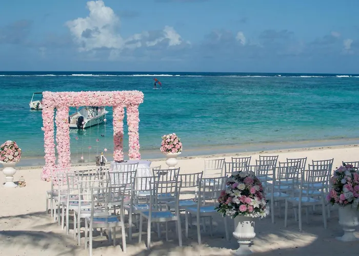 Crystals Beach Resort Belle Mare, A Member Of Radisson Individuals