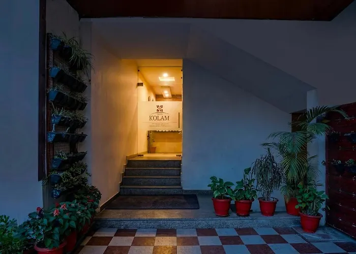 Super Townhouse Prince Chowk Near Railway Station Formerly Hotel Kolam