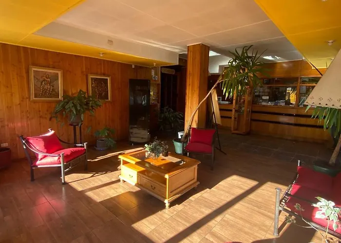 Hotel Casagrande Con Estacionamiento Exclusivo Y Estamos A 50 Mts Del Terminal De Buses