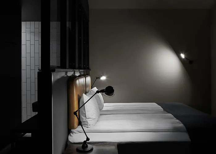 Exeter Hotel