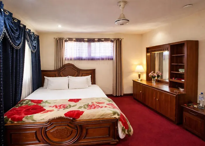 Highlander Inn Skardu