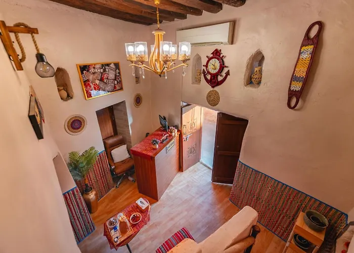 Manazil Inn نزل المنازل