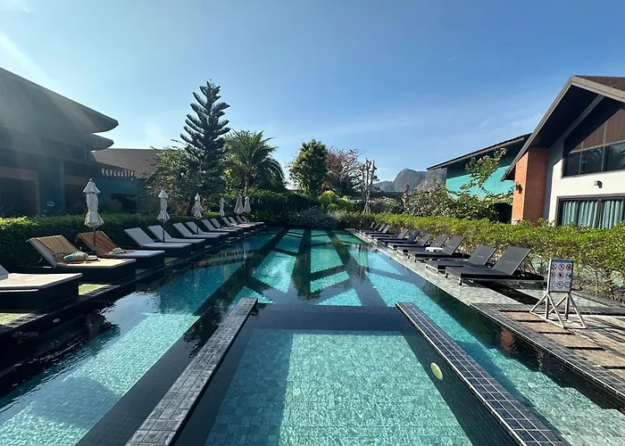 โรงแรมชาวเกาะพีพี Chaokoh Hotel Phi Phi Island