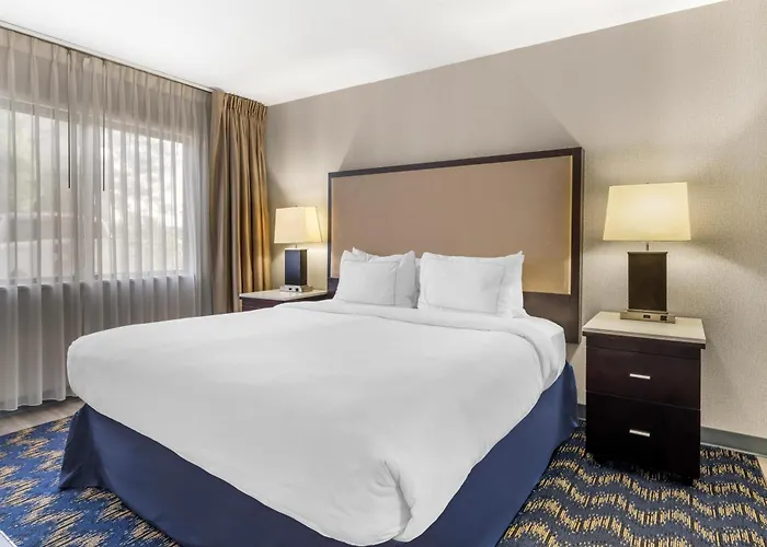 Best Western Plus Miamisburg-Dayton Suites, Banquets & Hotel