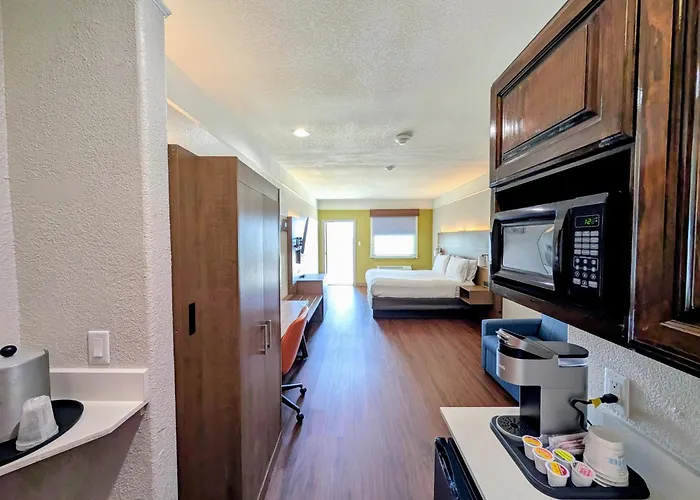 Holiday Inn Express & Suites Galveston West-Seawall By Ihg