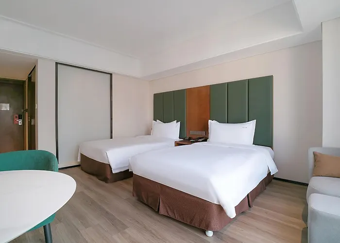 Holiday Inn Qingdao City Center By Ihg
