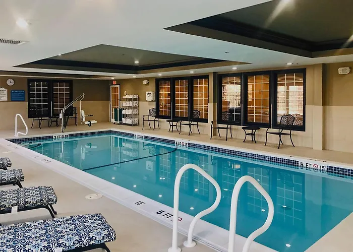 Comfort Inn & Suites Sturbridge-Brimfield