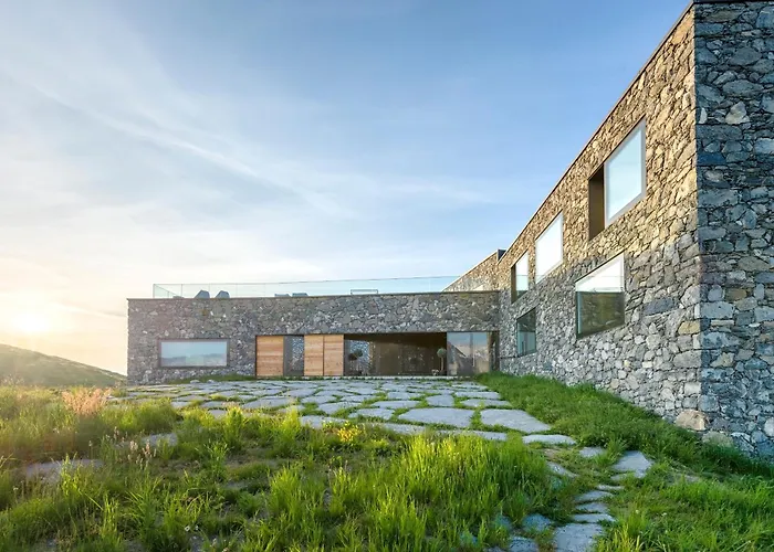 Chetzeron Mountain Hotel