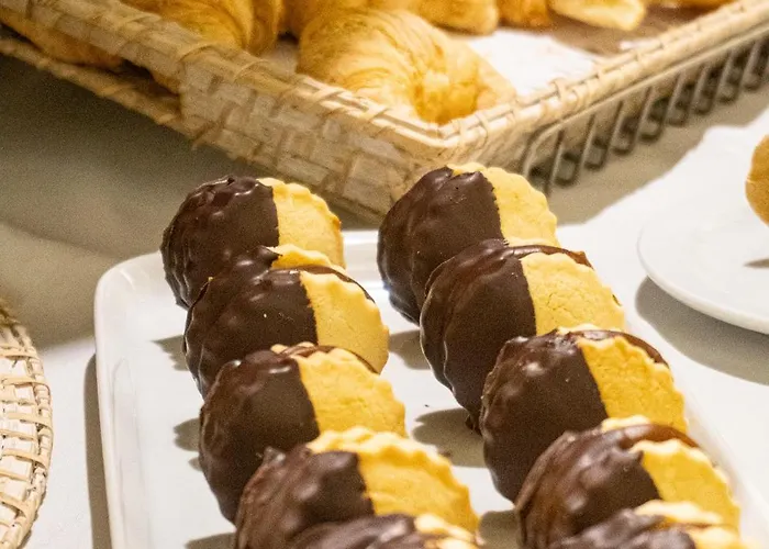 Land Plaza Hotel