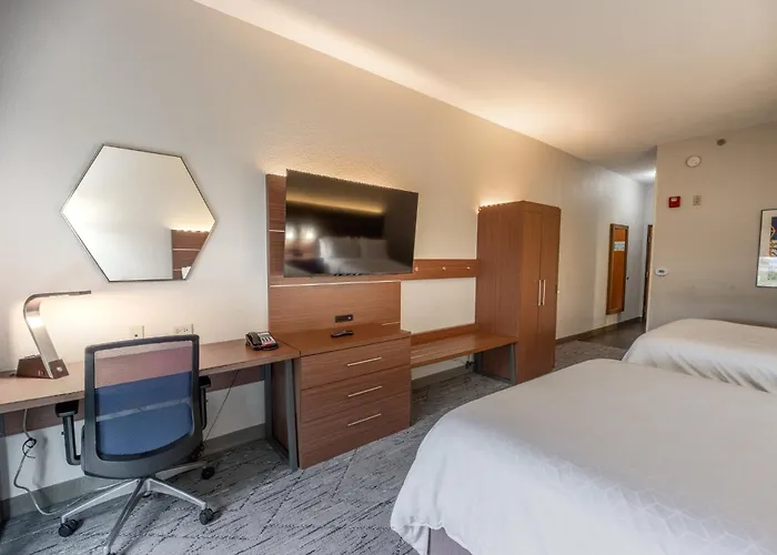 Holiday Inn Express Hotel & Suites Lake Zurich-Barrington By Ihg