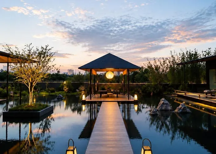 Terra Art Zen Hotel With Rooftop Zen Garden, Veggie Dining,Pick-Up Service,English Speaking,Free Laundry