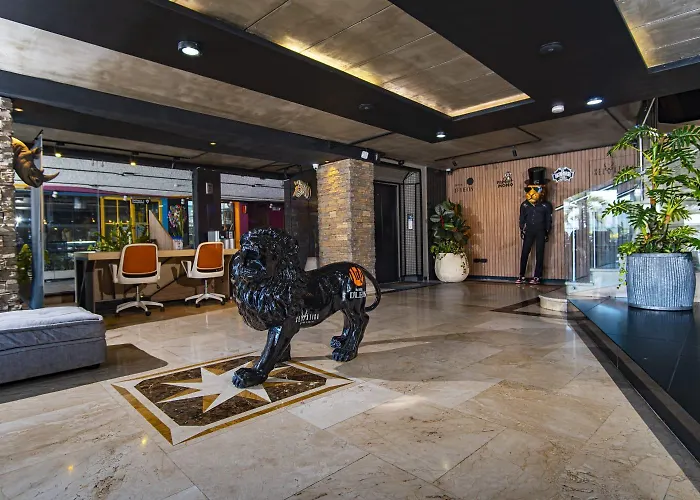 Hotel D' Leon