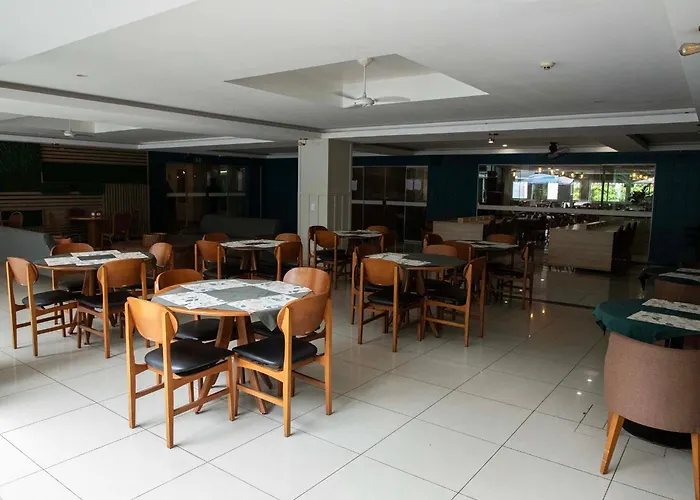 Golden Ville Hotel