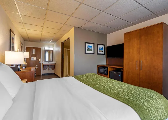 Comfort Inn & Suites Gateway To Glacier National Park