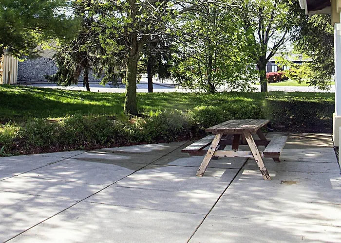 Baymont By Wyndham Maumee Toledo