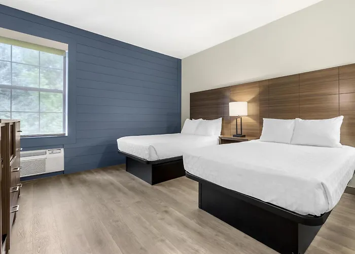 Best Western Plus Revere Inn & Suites