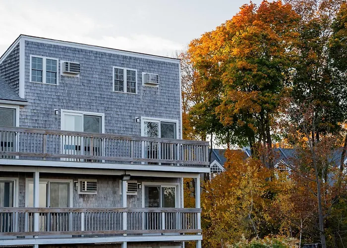 Aspinquid Resort