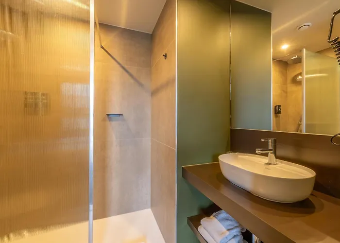 Green Hotel