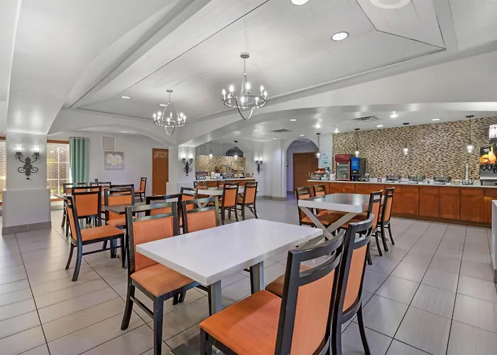 Best Western Plus Orlando Lake Buena Vista South Inn & Suites