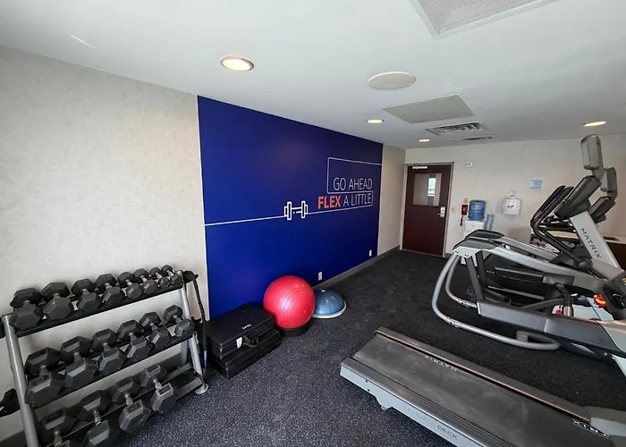 Holiday Inn Express & Suites Syracuse North - Airport Area By Ihg