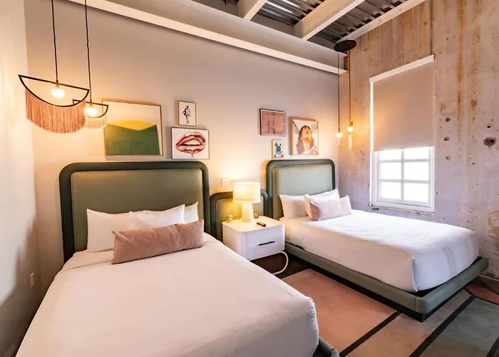 Canvas Hotel Dallas
