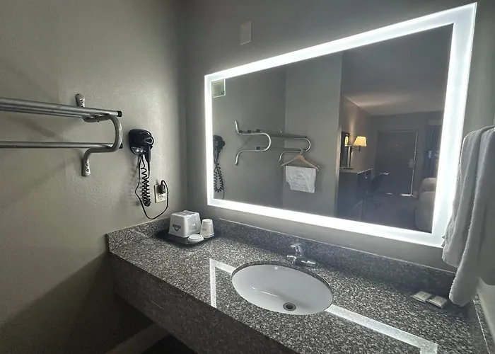 Days Inn By Wyndham Dublin Ga