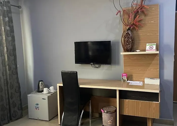 Fawzy Hotel