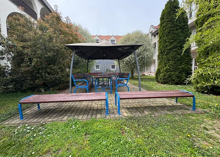 Siesta Club Apartman Harkany