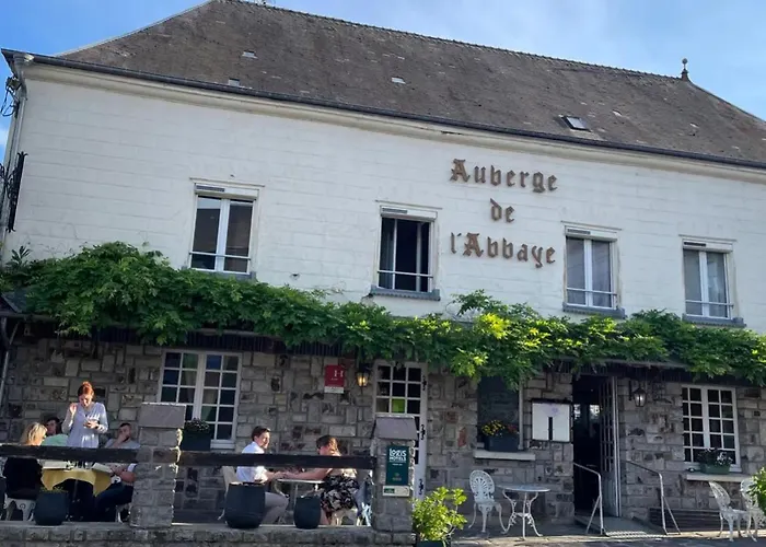 Logis Hotel & Restaurant - Auberge De L'Abbaye